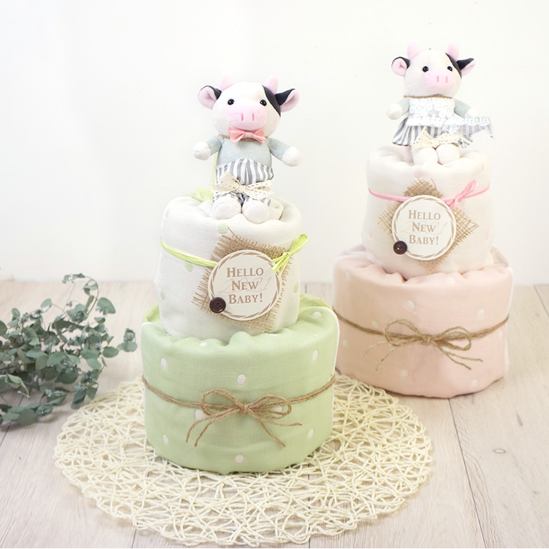 丑年にちなんで作られたおむつケーキ