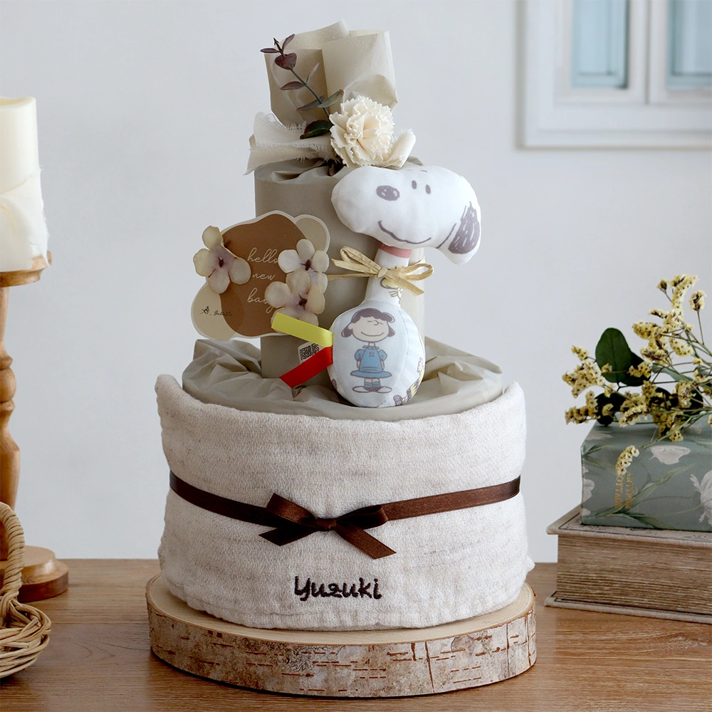 スヌーピー（snoopy）にぎにぎラトルおむつケーキ 