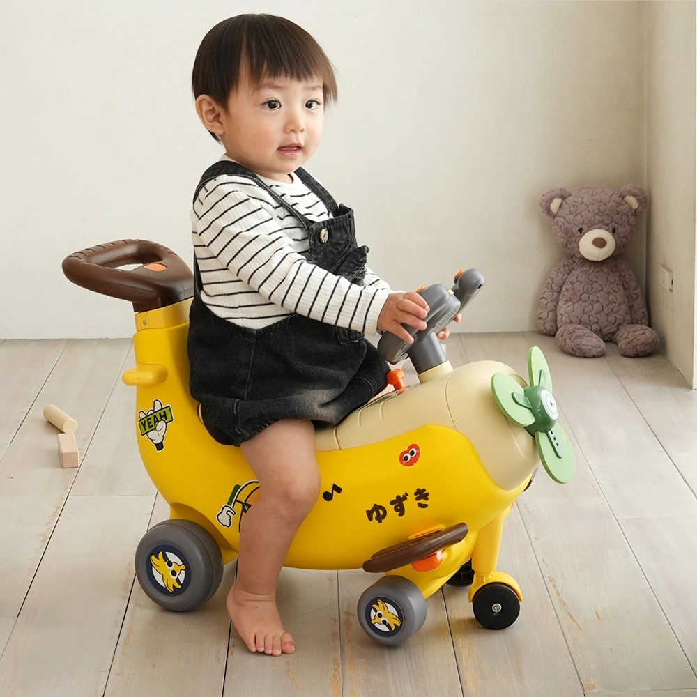 オラトイズ（Hola Toys） 回るプロペラ！バナナひこうき