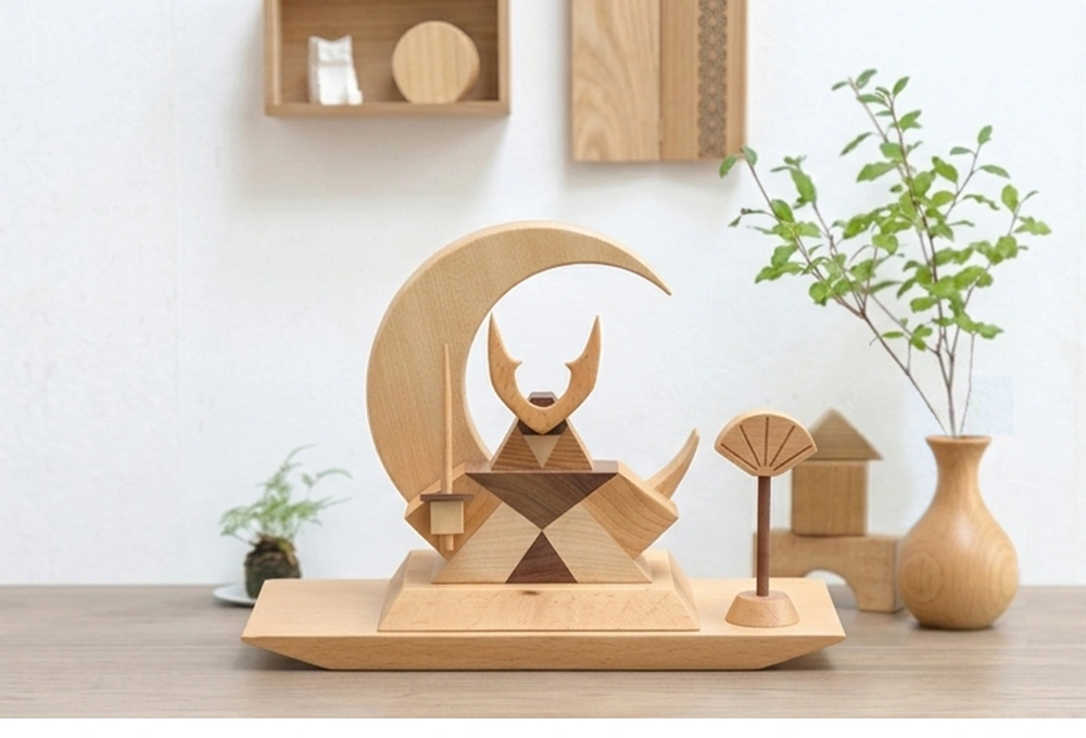 WOOD DECORATION「将」　【初節句 端午の節句 こどもの日】木製五月人形「将」コンパクト兜飾り